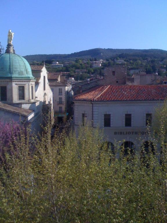 L'Auberge Espagnole - Bed & Breakfast Apt Exterior photo